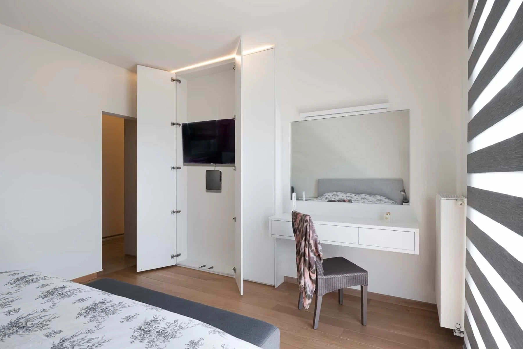 9 KLEERKAST OP MAAT 09